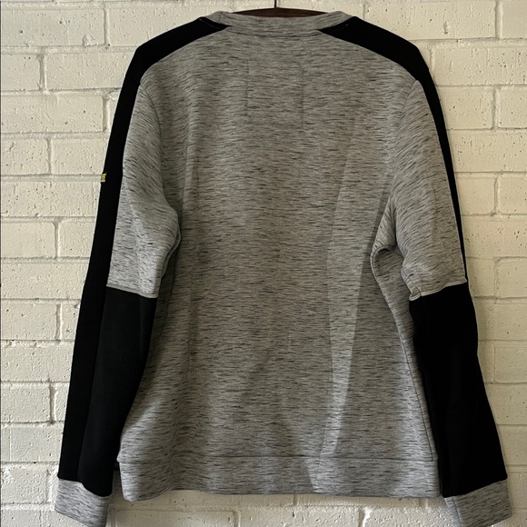 Superdry Sport Men's Gray Black Crewneck Sweatshirt Colorblock Warm Comfortable - Picture 2 of 10